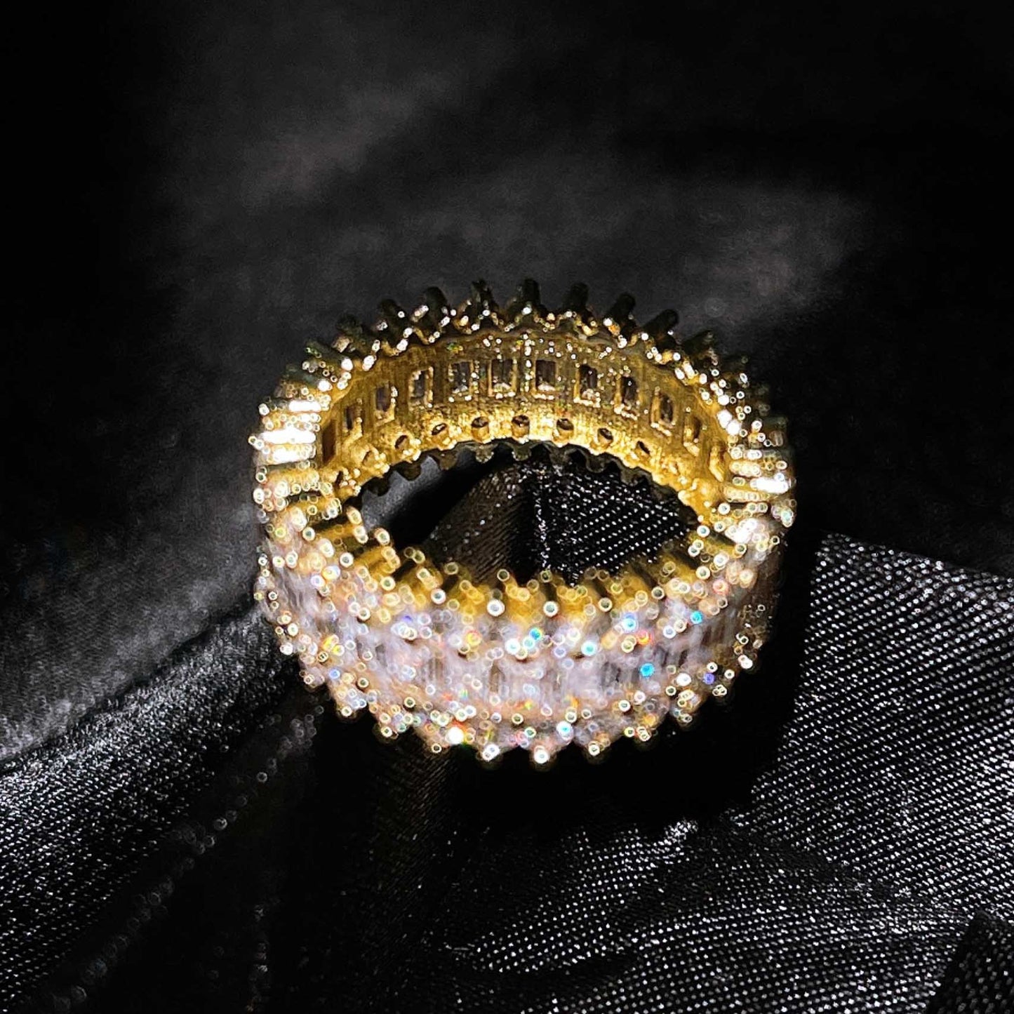 Creative And Fashionable Zircon Inlaid Ring