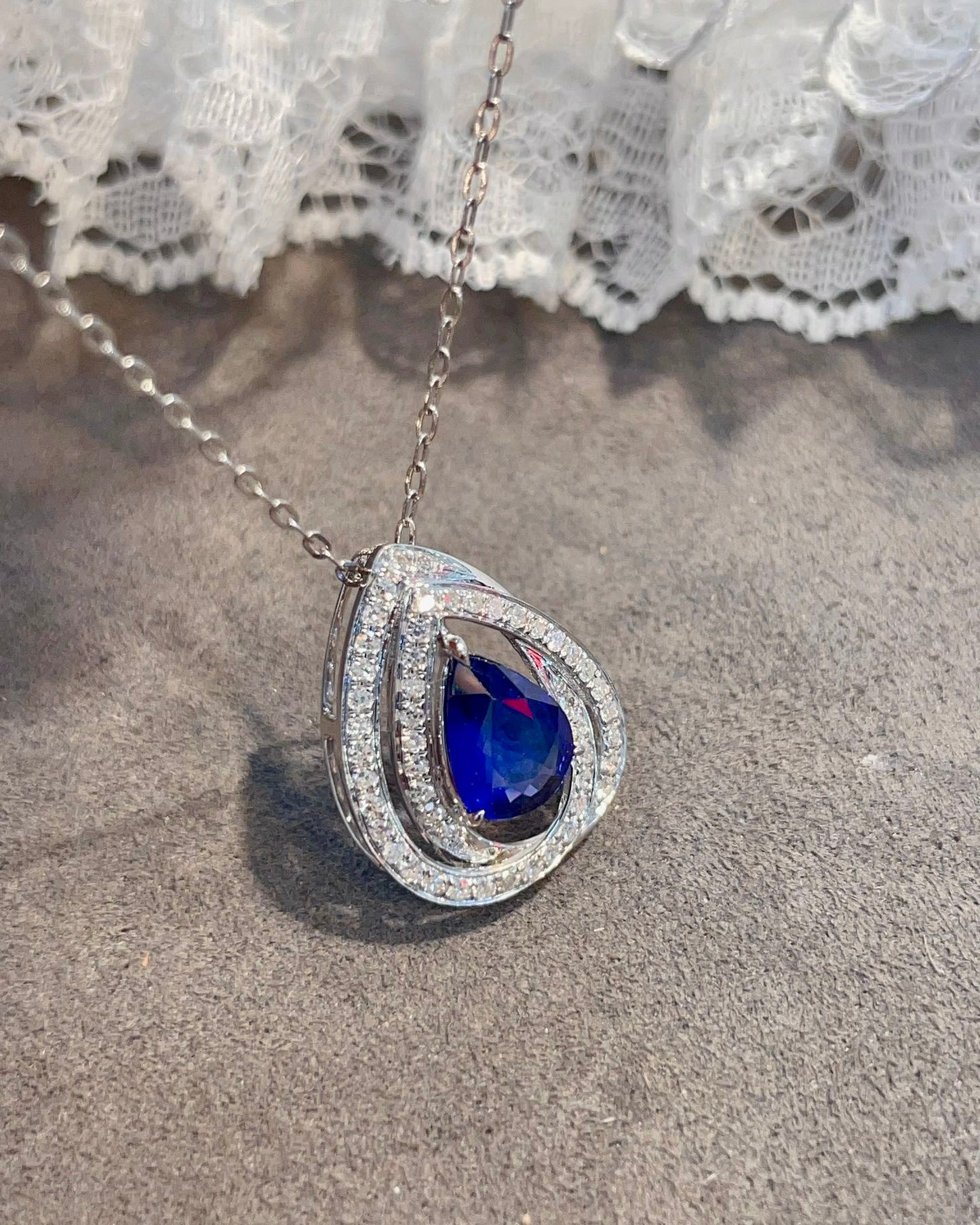 Elegant Royal Blue Sapphire Pendant - A Must-Have Jewelry Piece Jeweler.Jewelry