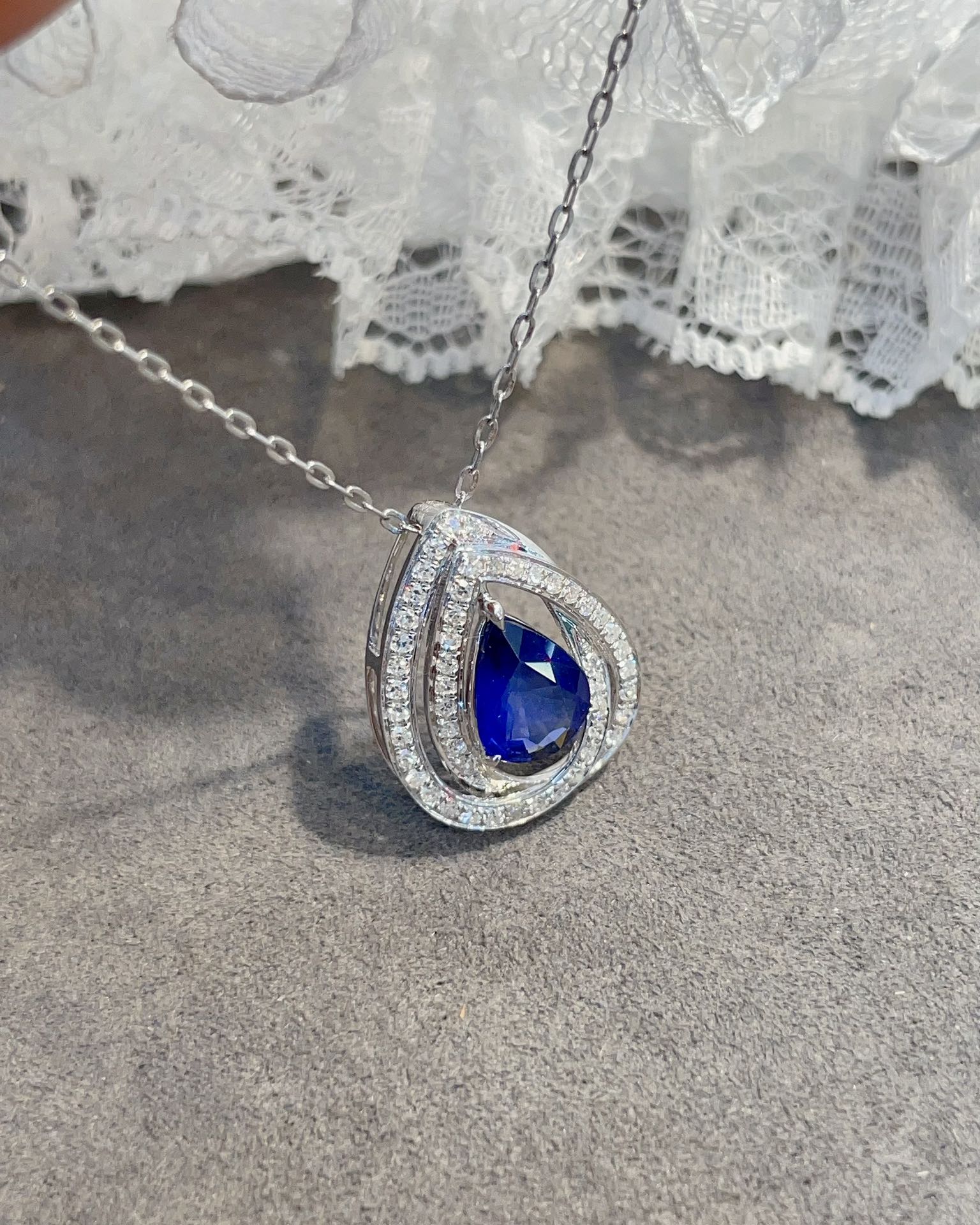 Elegant Royal Blue Sapphire Pendant - A Must-Have Jewelry Piece Jeweler.Jewelry