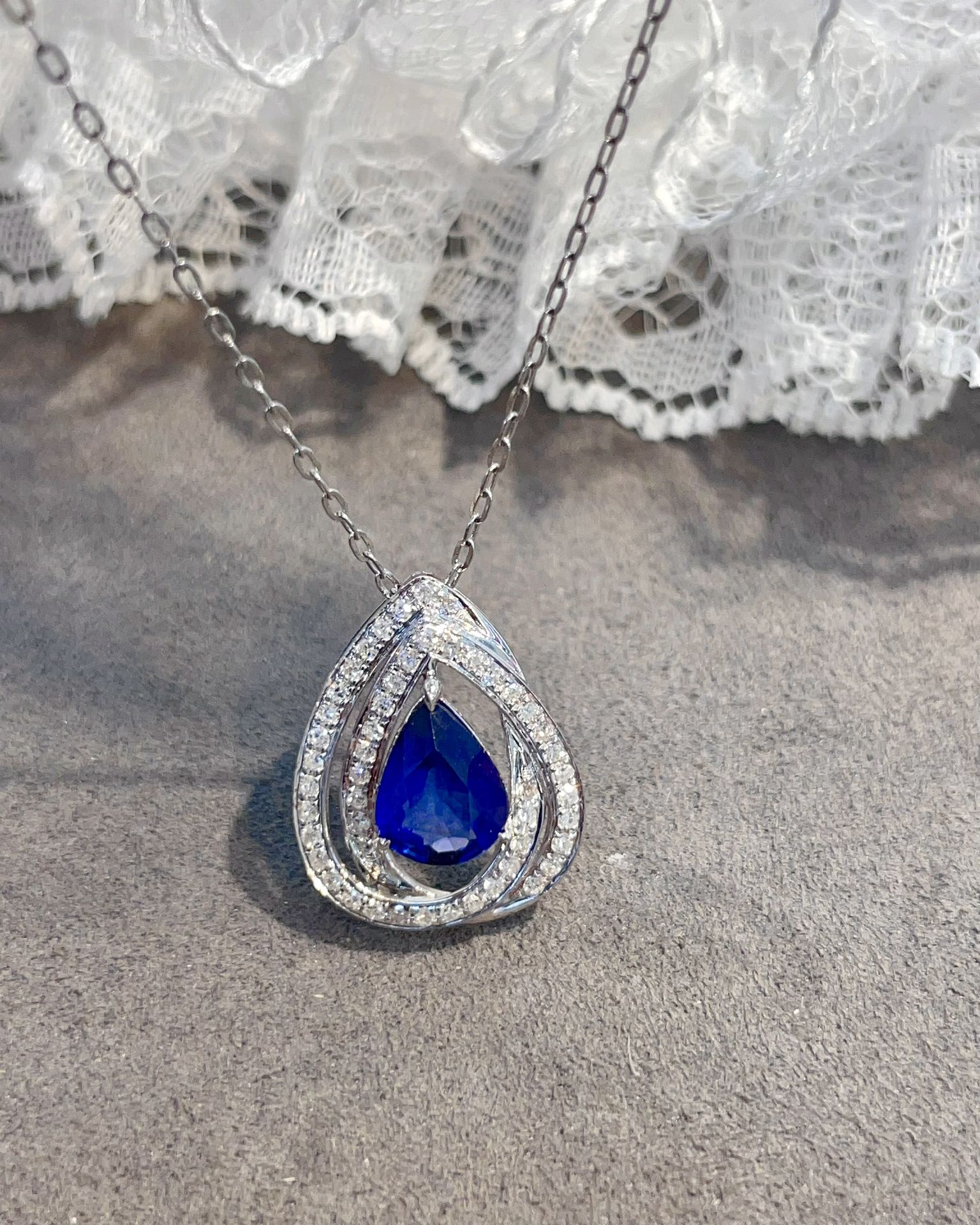 Elegant Royal Blue Sapphire Pendant - A Must-Have Jewelry Piece Jeweler.Jewelry
