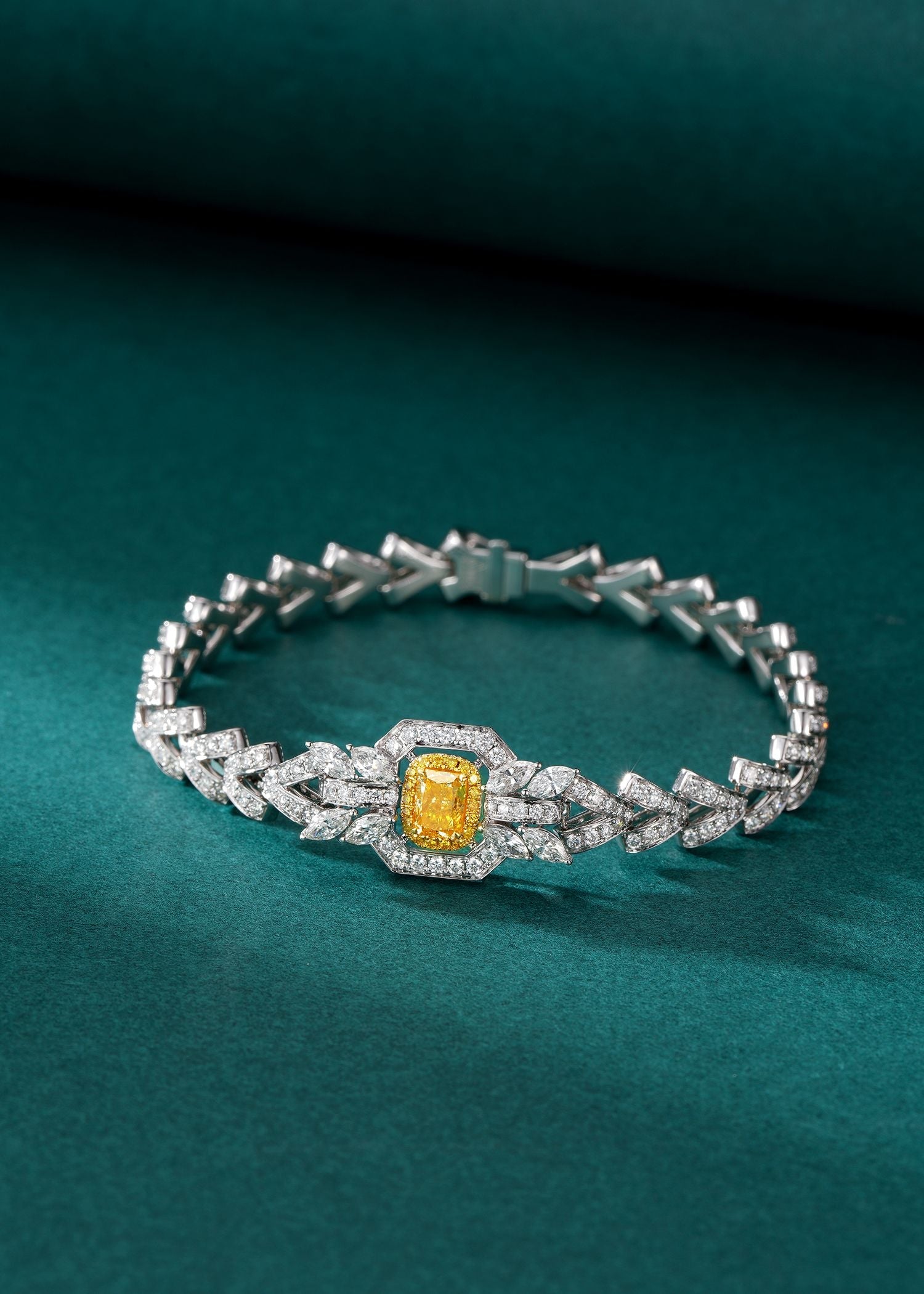 Exclusive Diamond Cluster Bracelet - Luxurious Jewelry Piece - Yellow Diamond Bracelet