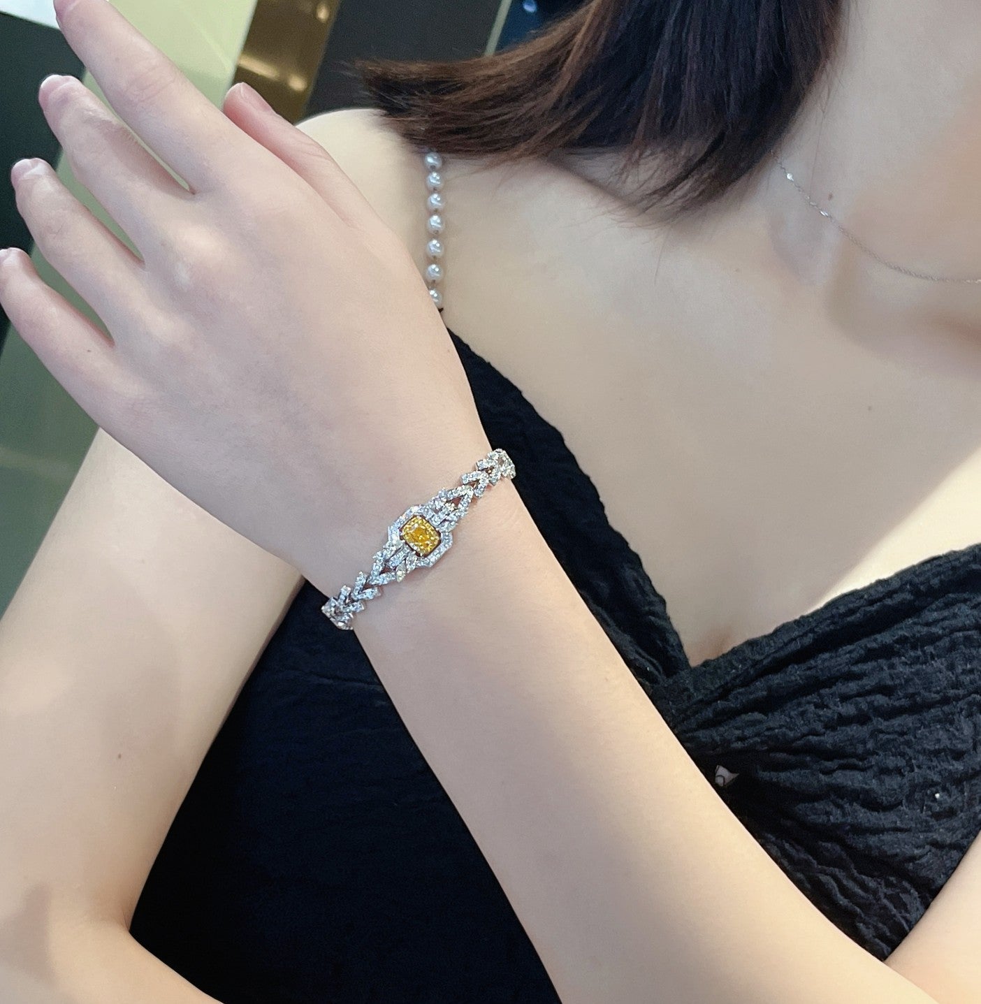 Exclusive Diamond Cluster Bracelet - Luxurious Jewelry Piece - Yellow Diamond Bracelet