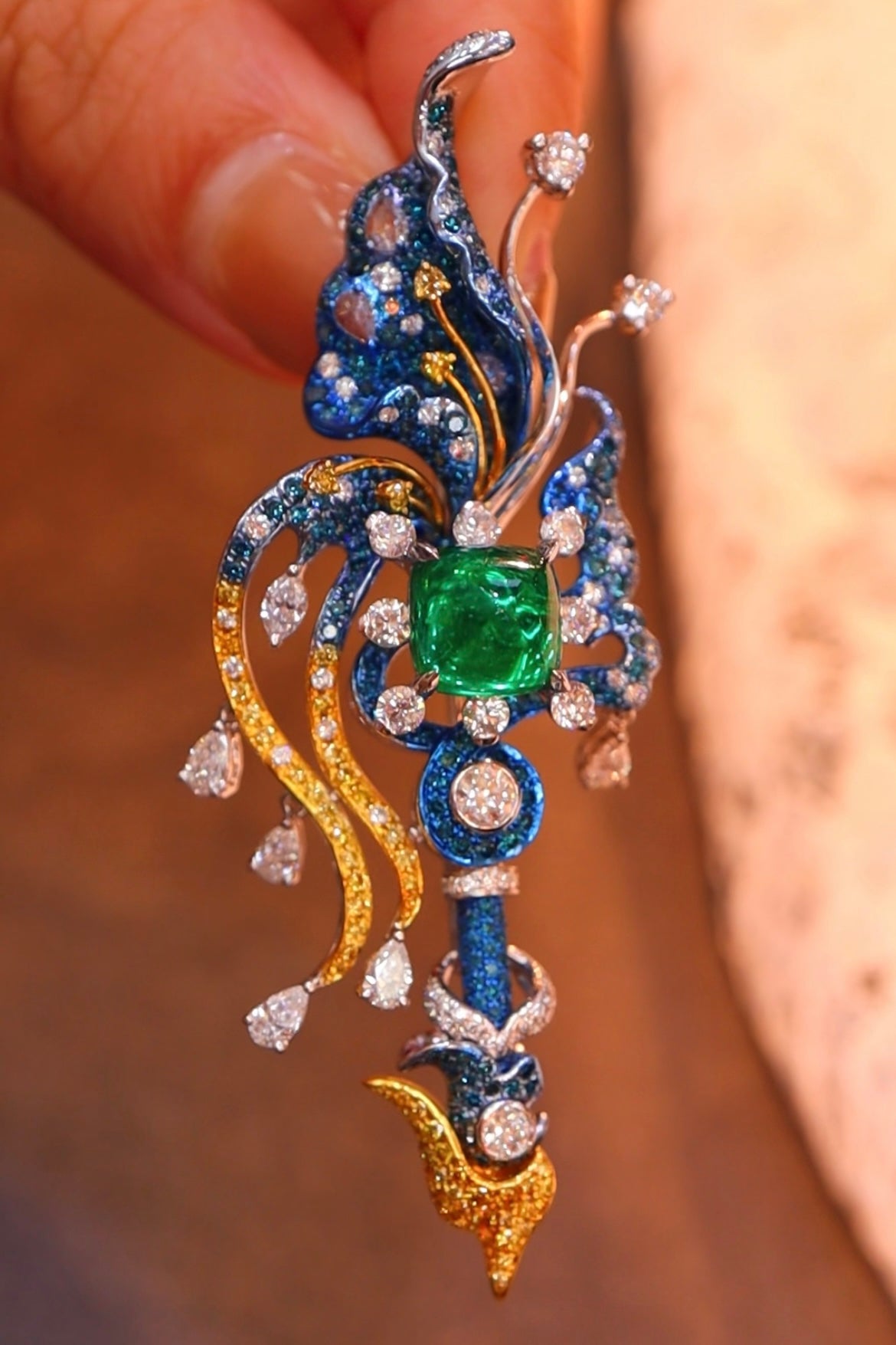 Exquisite 18k Gold Embedded Emerald Butterfly Pendant-Brooch Jewelry Jeweler.Jewelry