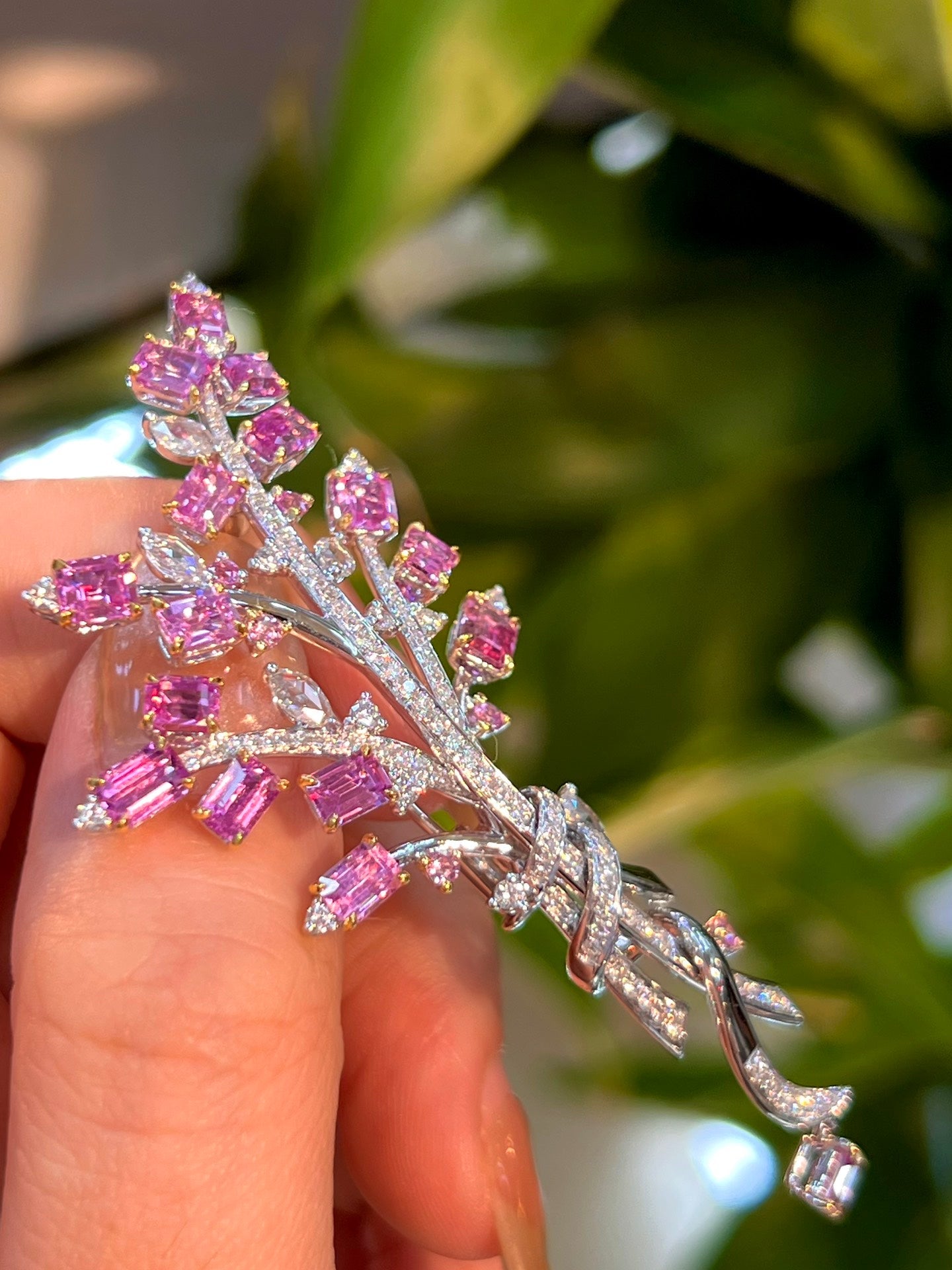 Exquisite Bouquet-Inspired Brooch: 18k Gold & Multi-Gem Jewelry Jeweler.Jewelry