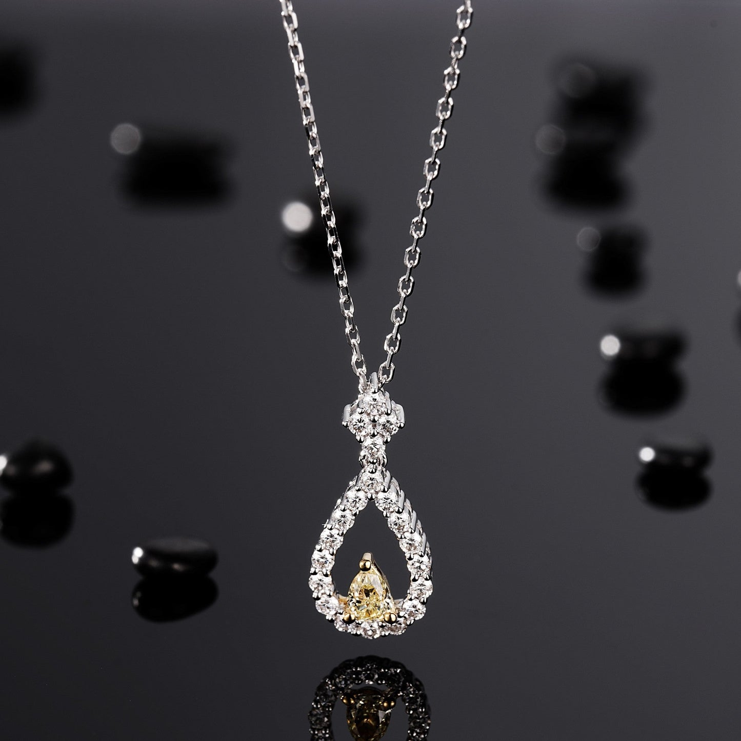 Exquisite Diamond-Encrusted Pendant - Sparkling Waterdrop Jewelry - Yellow Diamond Pendant
