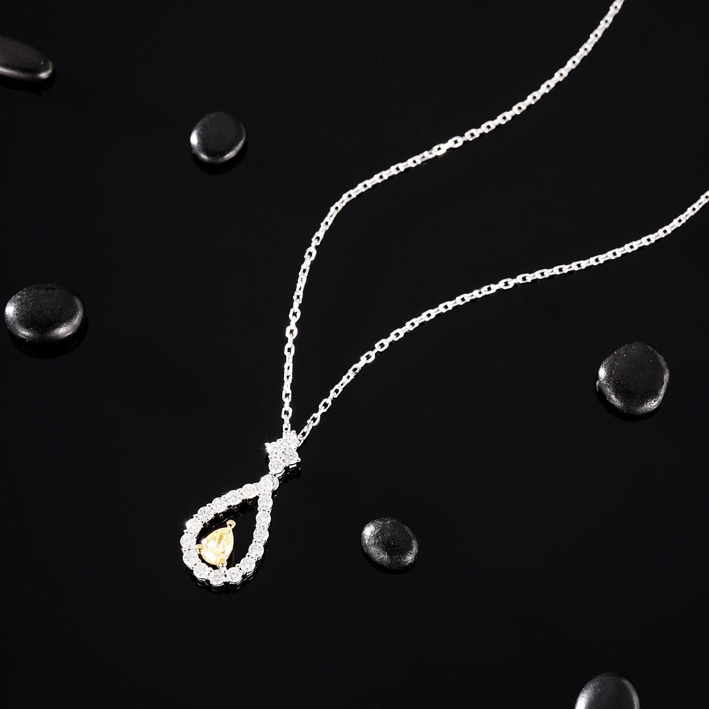 Exquisite Diamond-Encrusted Pendant - Sparkling Waterdrop Jewelry - Yellow Diamond Pendant