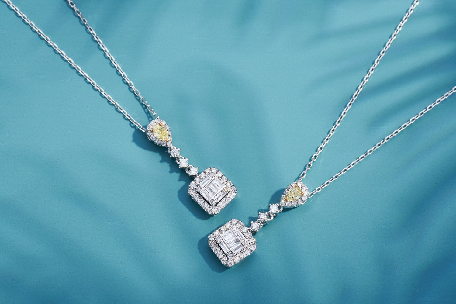 Exquisite Diamond Rose Pendant - Luxurious Jewelry Piece - Yellow Diamond Pendant