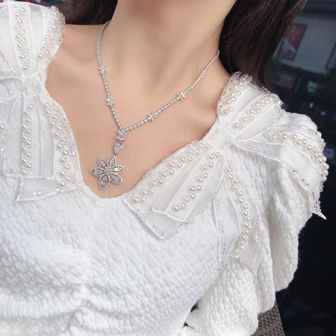 Exquisite Four-Leaf Marquise Pendant Necklace in Jewelry Collection - White Diamond Necklace