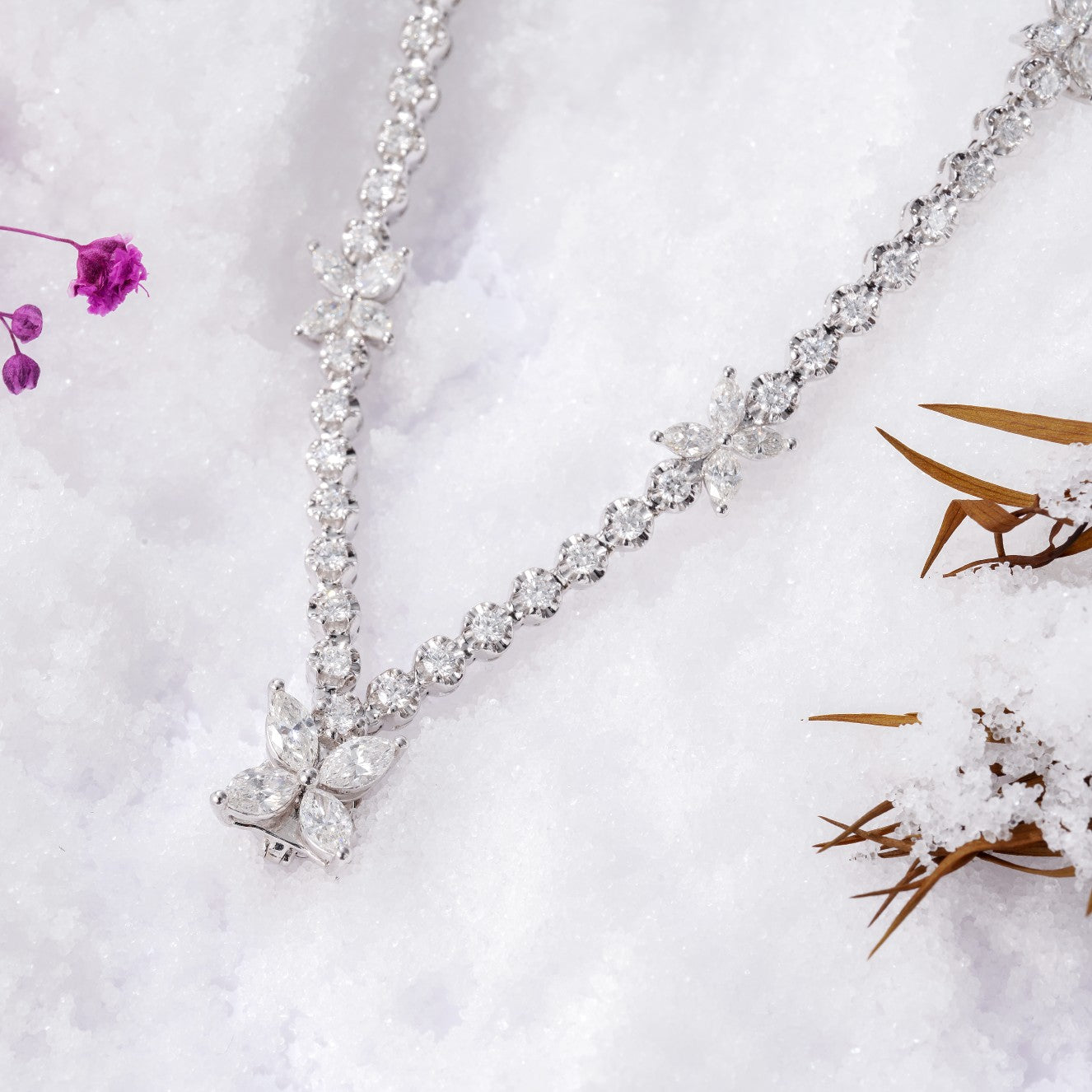 Exquisite Four-Leaf Marquise Pendant Necklace in Jewelry Collection - White Diamond Necklace