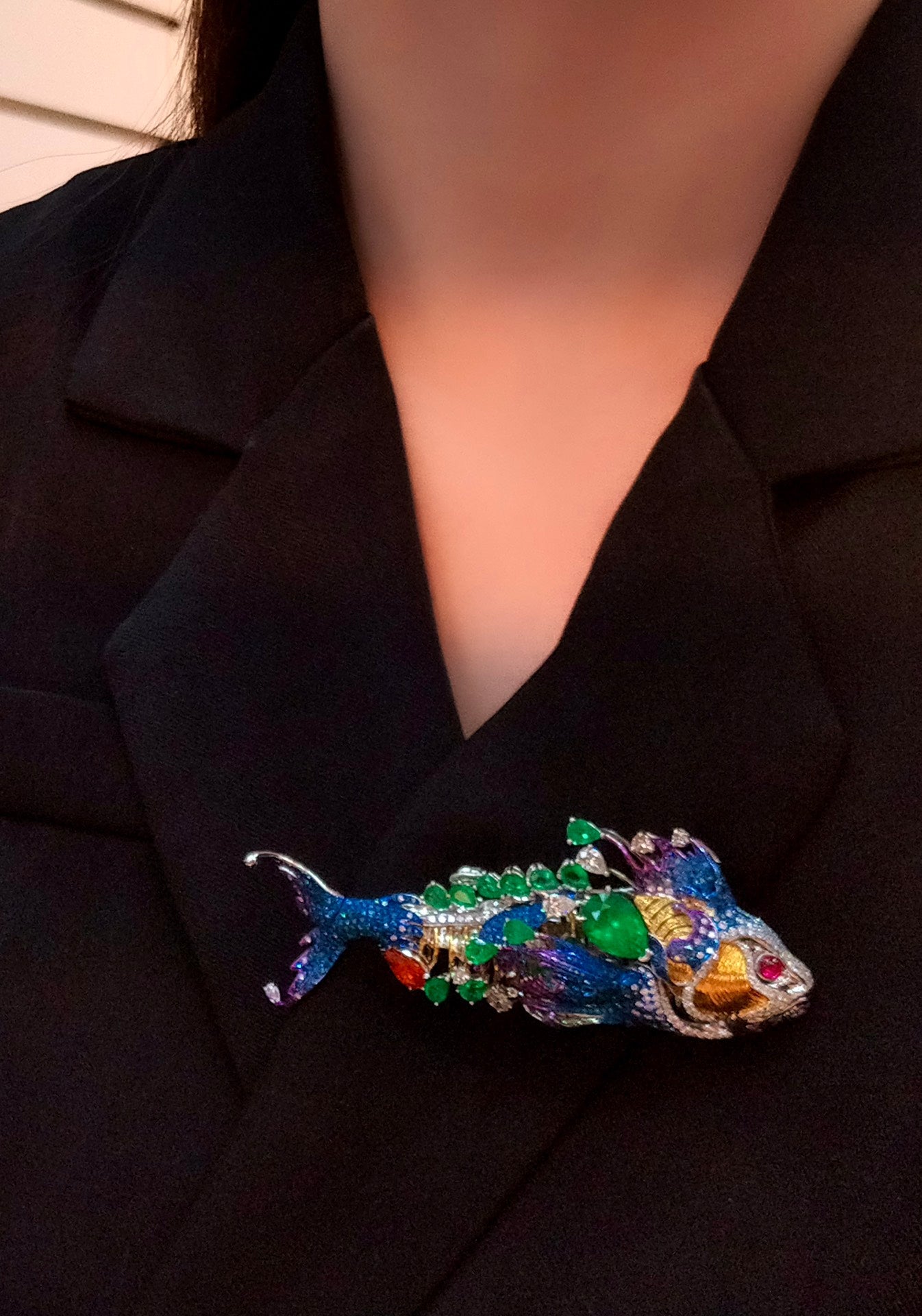 Exquisite Gold Fish Brooch/Decoration Jewelry - A Symbol of Prosperity and Good Luck Jeweler.Jewelry