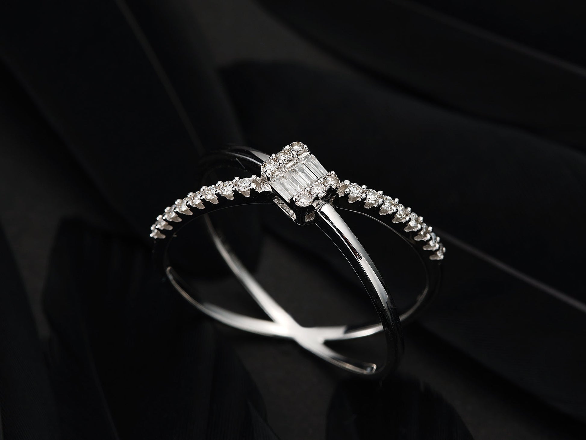 Exquisite Mini Ice Rock X Ring - Luxurious Jewelry Collection - White Diamond Ring