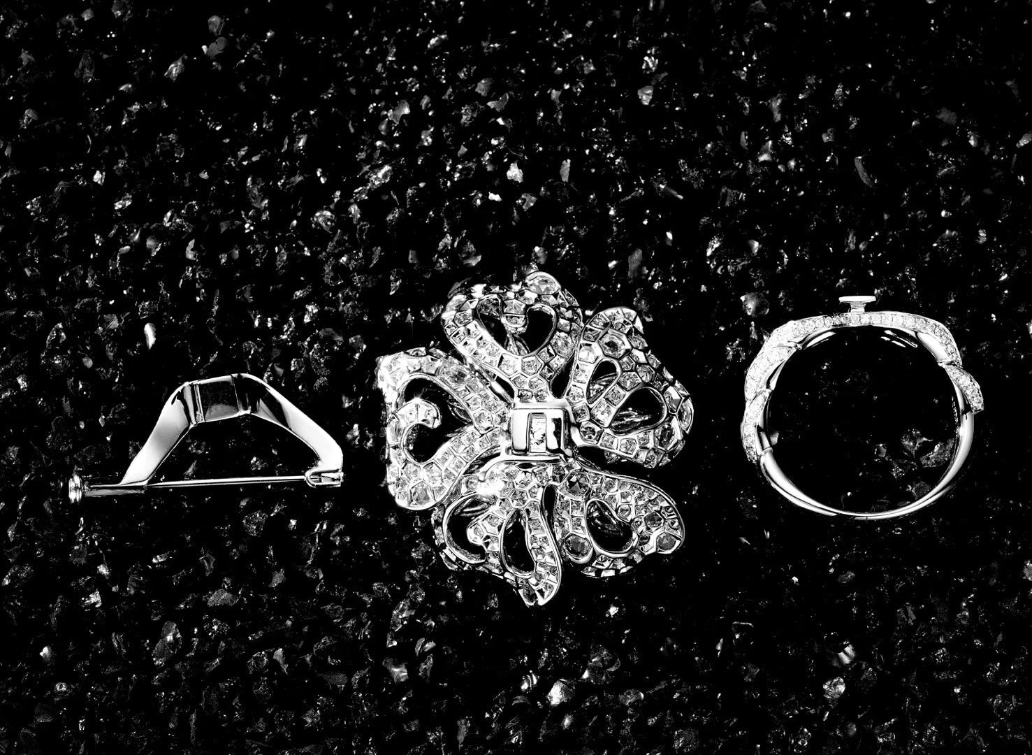 Luxurious Cushion & Marquise Cut Yellow Diamond Ring - Premium Jewelry - Brooch