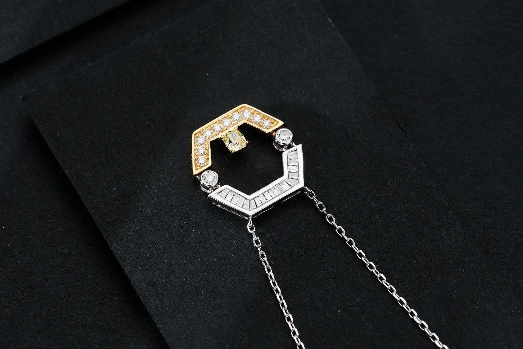 Yellow Diamond Face Pendant Jewelry - Wholesale Gemstone Elegance - Yellow Diamond Pendant